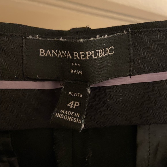 Banana Republic Ryan Straight Pant - Size 4P - Picture 5 of 5